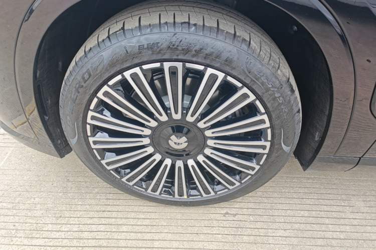 Used Nio ES8 2026 Model 6-seat Executive Luxury Edition Left Front Wheel Hub