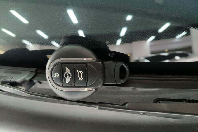 Used MINI MINI 2014 1.5T COOPER Fun
