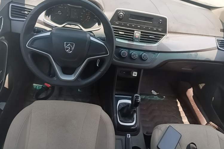 Used Baojun 310W 2017 1.5L Manual Comfort Version China V
