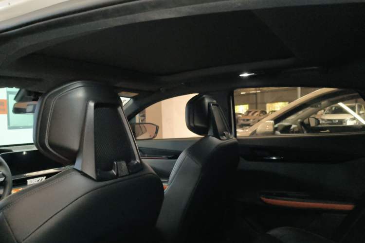 Used CHANGAN UNI-V 2022 1.5T Prestige Version Headliner