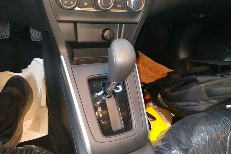 Used Nissan Sylphy 2024 Restyled Version 2 Classic 1.6XE CVT Comfort Edition Gear Lever