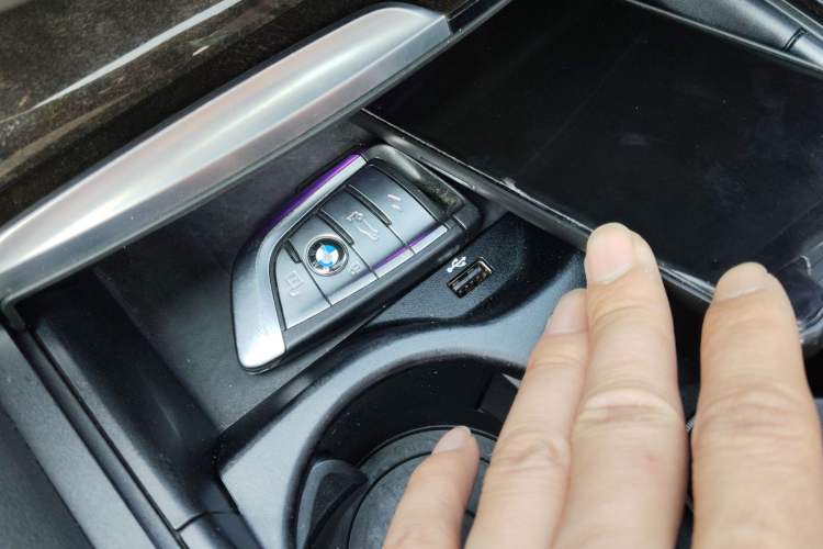 Used BMW 5 Series 2022 Second Facelift 525Li M Sport Package
