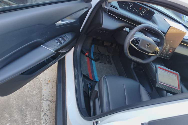 Used CHANGAN Eado DD 2023 Blue Whale NE 1.5T GDI DCT Luxury Edition Driver Seat