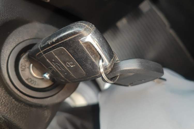 Used Wuling Hongguang S3 2018 1.5L Manual Comfort Model China V Standard
