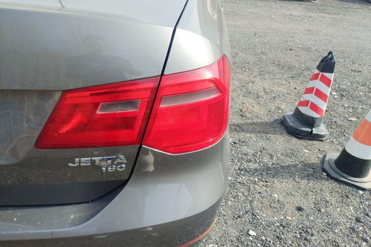 Used Volkswagen Jetta 2015 Zhuihui Edition 1.6L Manual Comfort Model Right Rear Taillight