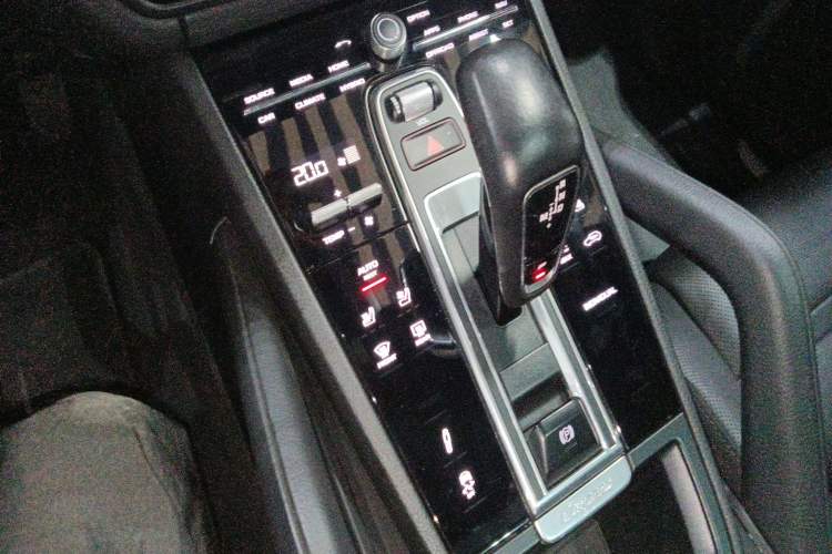 Used Porsche Cayenne E-Hybrid 2021 Cayenne E-Hybrid 2.0T Gear Lever