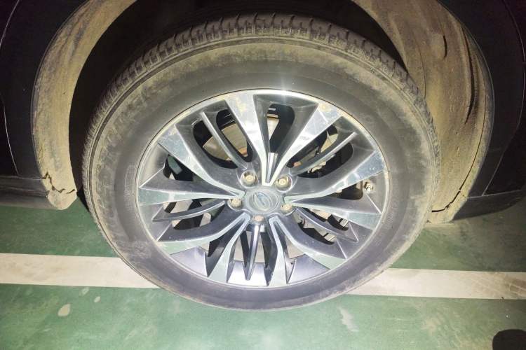 Used GAC Trumpchi GS8 2017 320T Two-Wheel Drive Luxury Smart Connectivity Version (7 Seats)