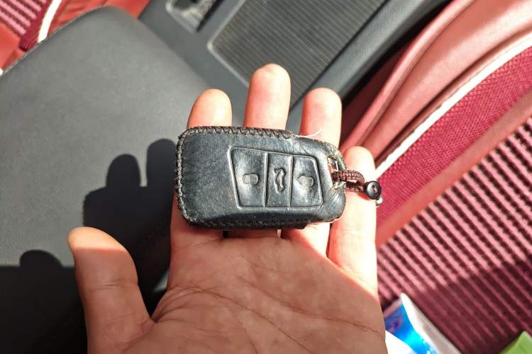 Used Volkswagen Magotan 2017 280TSI DSG Comfort Model Vehicle Key