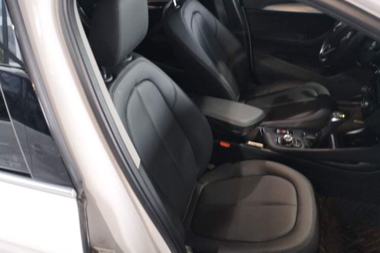 Used BMW X1 2016 sDrive18Li Fashion Model Right Front Seat