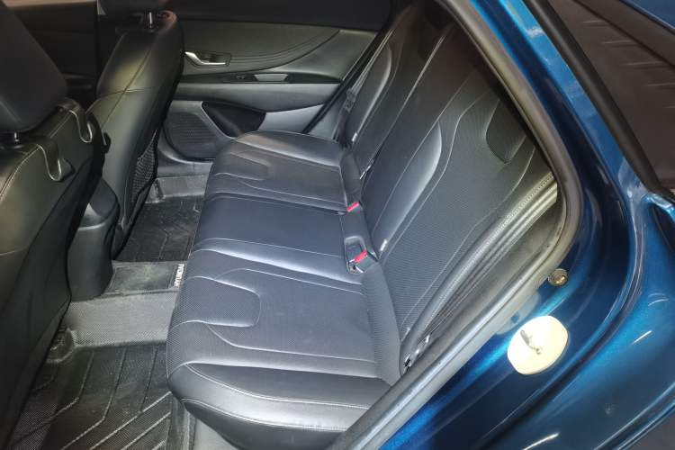 Used Hyundai Elantra 2021 1.5L CVT LUX Prestige Edition
