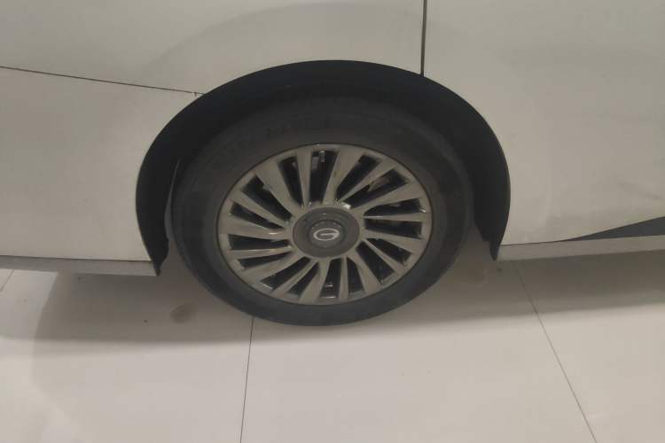 Used GAC Trumpchi M8 2023 Zongshi Series 400T Flagship Edition Exterior 5