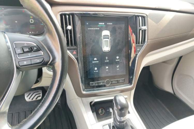 Used Roewe RX5 New Energy 2017 eRX5 50T Hybrid Connected Prestige Flagship Edition
