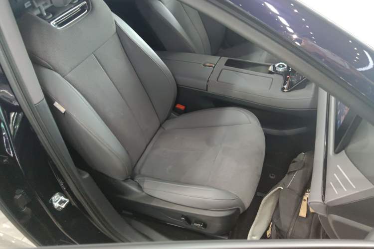 Used VOYAH PASSION 2024 PHEV Four-Wheel Drive Ultra-Long Range Flagship Model