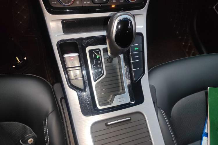 Used Geely Auto Emgrand GS 2019 1.4T CVT Edition Gear Lever