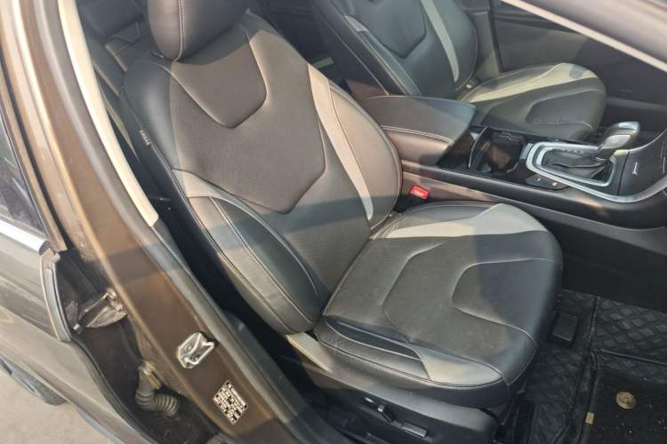 Used Ford Edge 2015 2.7T GTDi 4x4 Sporty 7-Seater
