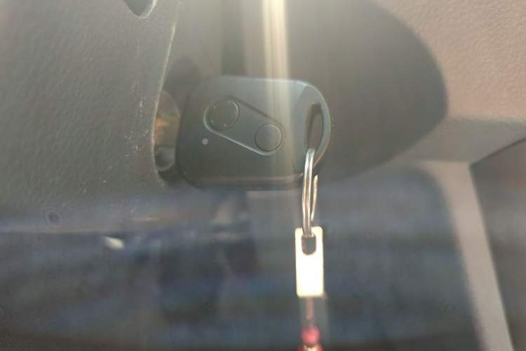 Used Jinbei Hiace X30 2021 1.5L Comfort Plus Central Air-Conditioned Van China VI Standard SWC15M Vehicle Key