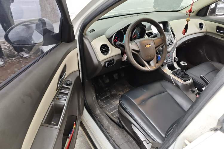 Used Chevrolet Cruze 2015 1.5L Classic SL MT