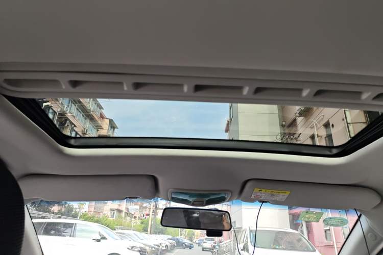 Used Roewe 350 2013 350C 1.5L Automatic Xunyue Edition
