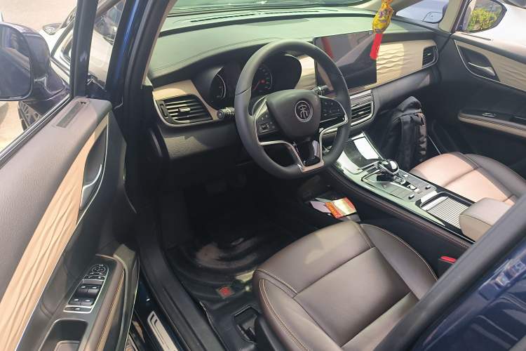 Used BYD Song MAX New Energy 2022 DM-i 105KM Flagship Model
