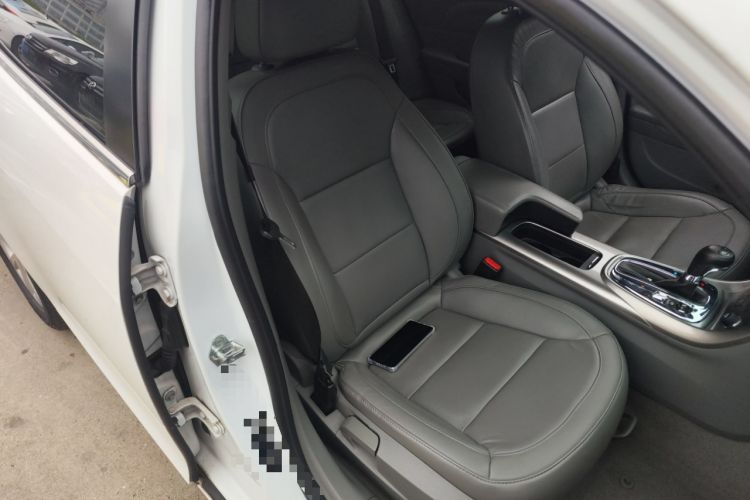 Used Chevrolet Malibu 2014 2.0L Automatic Luxury Edition Right Front Seat