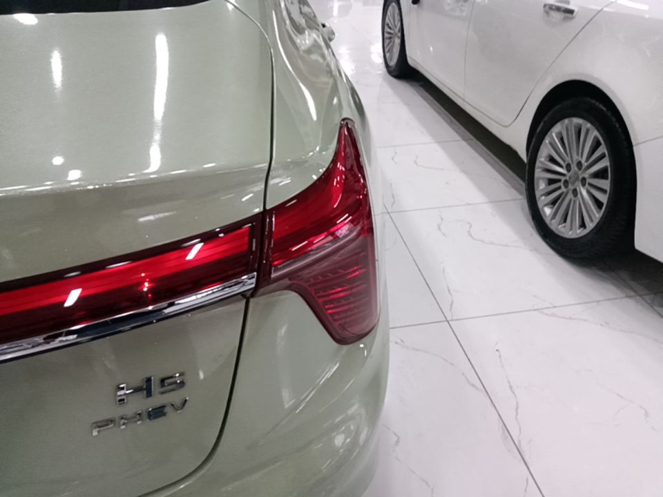 Hongqi H5 PHEV 2025 170 Super Hybrid Version — снимка 9