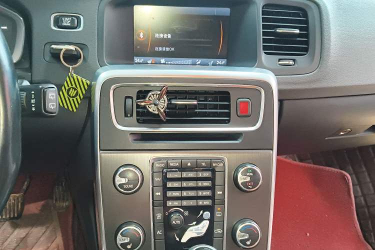 Used Volvo V60 2014 T5 Zhiya Edition