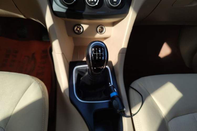 Used Baojun 730 2019 1.5L Manual Value Edition 7 Seats China VI Emission Standard