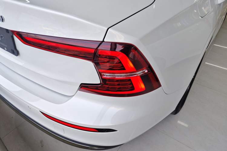 Used Volvo S60 2025 B4 Zhiyi Luxury Edition