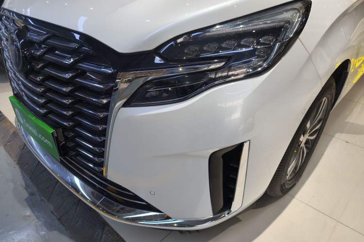 Used Buick GL8 2023 ES Lu Zun Deluxe Model
