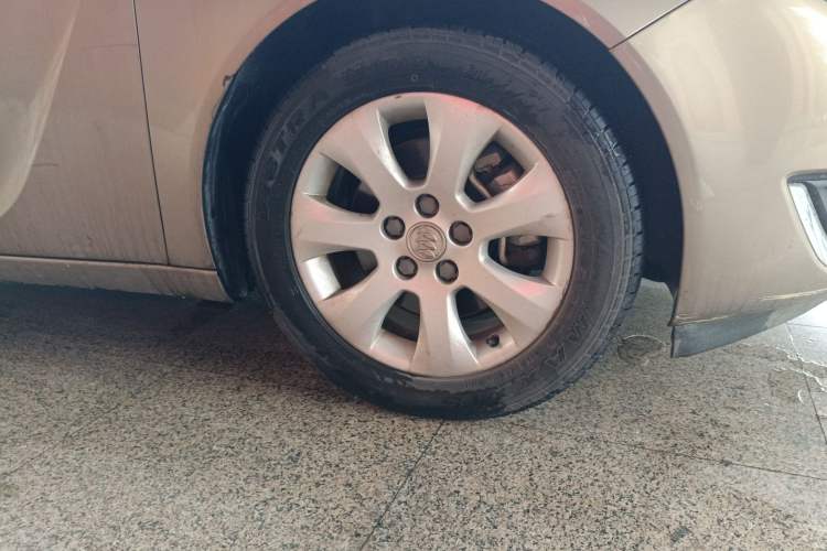 Used Buick Regal 2015 1.6T Fashion Tech Model
