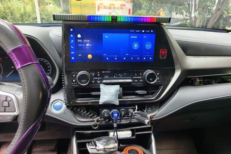 Used Toyota Highlander 2022 Dual-Engine 2.5L Four-Wheel Drive Supreme Edition 7-Seater Audio And AC Panel