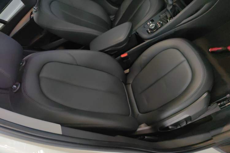 Used BMW X1 2018 sDrive20Li Leading Model
