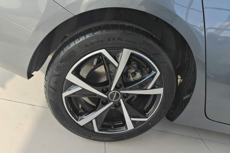 Used Roewe i5 2023 1.5L CVT Luxury Edition
