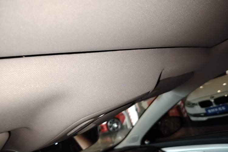 Used Roewe i6 MAX 2020 300TGI Automatic Cool & Stylish Skyroof Edition