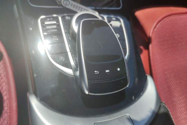 Used Mercedes-Benz C-Class 2018 C 200 Sport Edition Gear Lever