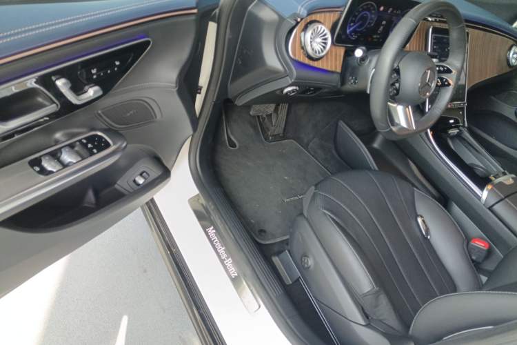 Used Mercedes-Benz EQE 2022 350 Luxury Edition