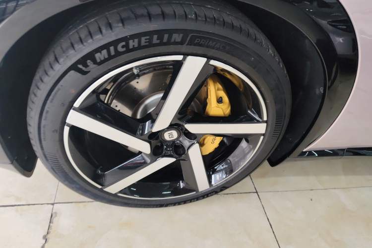 Used Xiaomi Auto YU7 2025 Ultra-Long Range High-Performance All-Wheel-Drive Max Edition