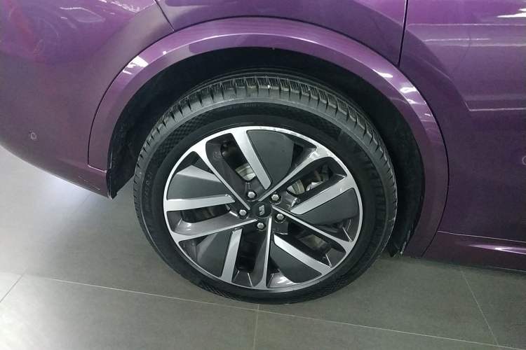 Used Li Auto L9 2024 Ultra Model Right Rear Wheel Hub