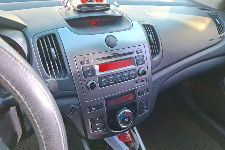 Used Kia Forte 2009 1.6L AT GLS
