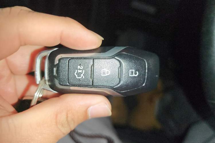 Used Ford Edge 2016 EcoBoost 245 Four-Wheel Drive Titanium Edition 7-Seater