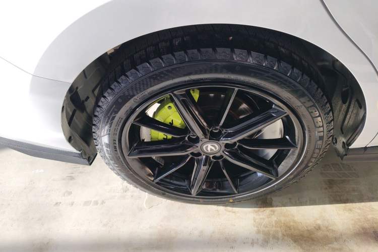 Used Changan UNI-V 2024 1.5T High-Energy Version
