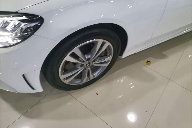 Used Mercedes-Benz C-Class 2021 C 200 L Fashion Edition Sport Version Left Front Wheel Hub