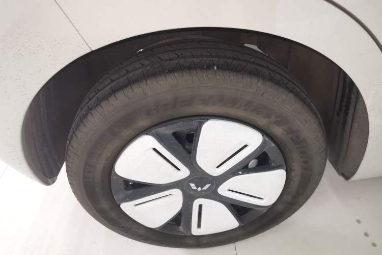 Used Wuling Hongguang MINIEV 2025 Four-Door Version Advanced Edition
