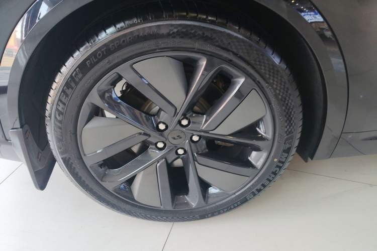 Used Li Auto L9 2022 Max model