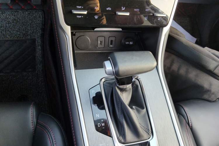 Used Changan CS75 2023 Enjoy Edition 1.5T DCT Prestige Version
