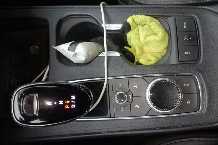 Used Cadillac XT4 2020 28T Two-Wheel-Drive Leading Version
