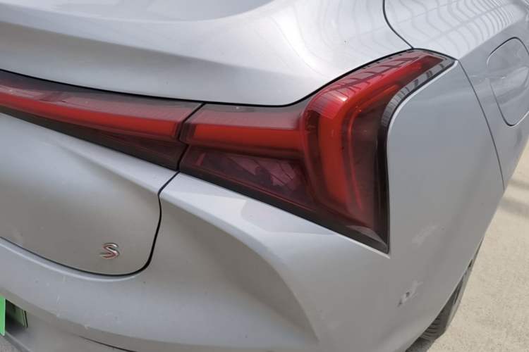 Used NETA S 2022 Extended-Range Version 1160 km Range Rear-Wheel Drive Mid-Grade
