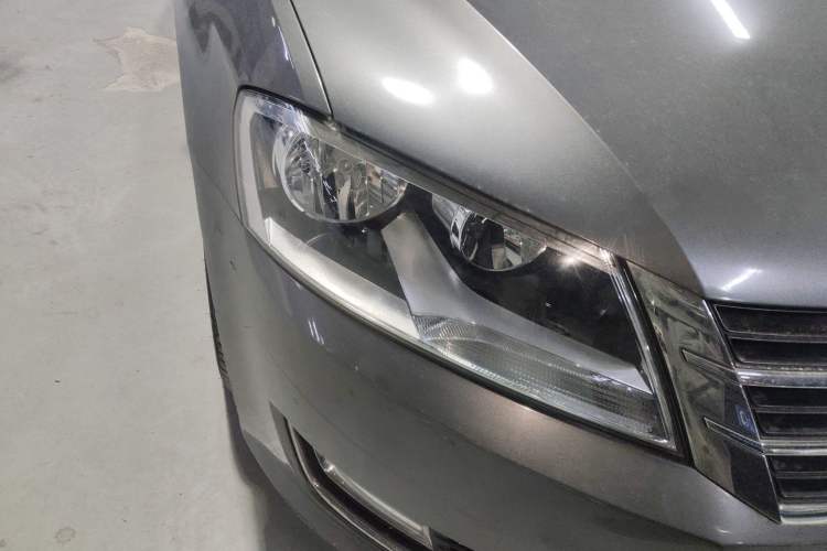 Used Volkswagen Lavida 2013 1.4TSI DSG Comfort Edition Right Front Headlight