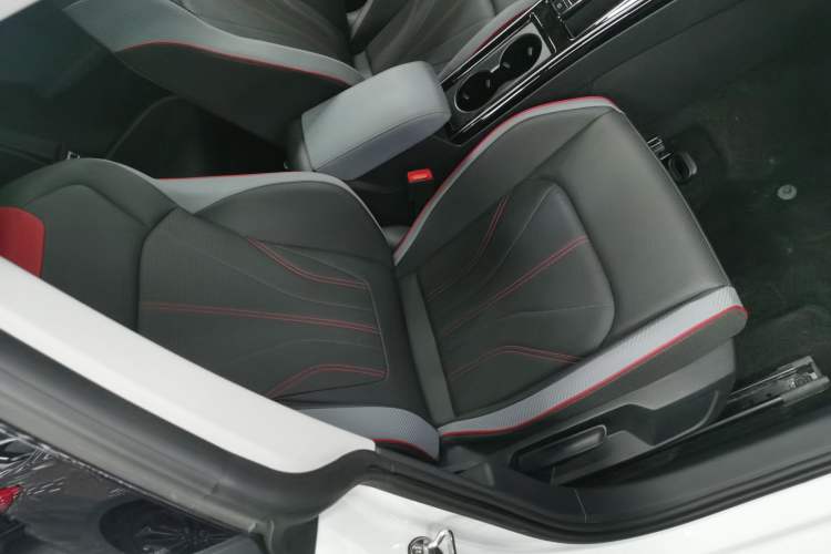 Used Volkswagen Lamando 2025 Lavida L 280TSI DSG Cool & Spicy Edition Right Front Seat