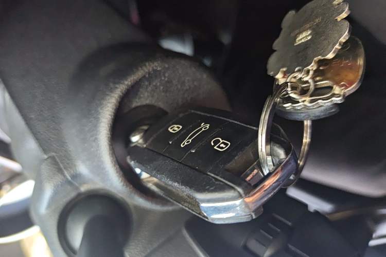 Used Peugeot 3008 2013 2.0L Manual Classic Edition
